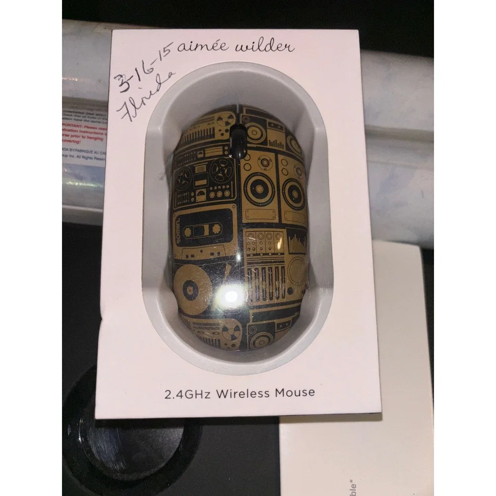 Aimee Wilder iWave Wireless Mouse Gold Black Vintage Audio Boombox WMO017-AG NEW